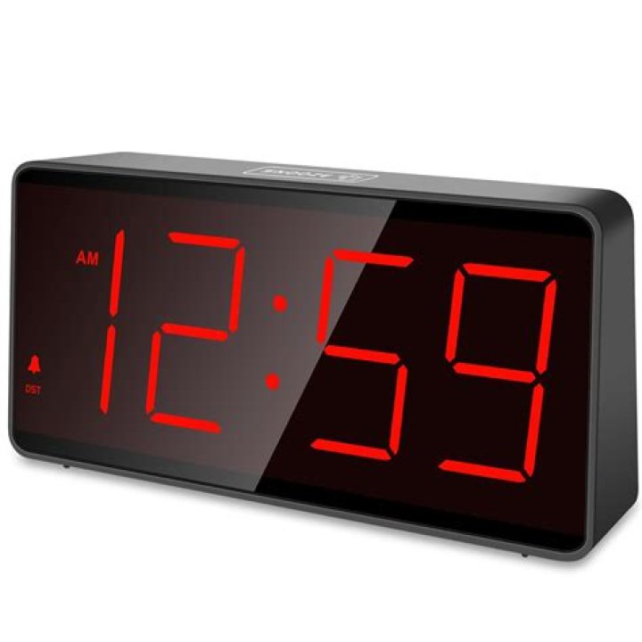 Do hotels have alarm clocks?
