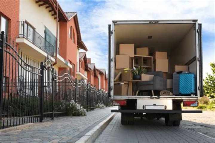 Do movers moving to storage unit?