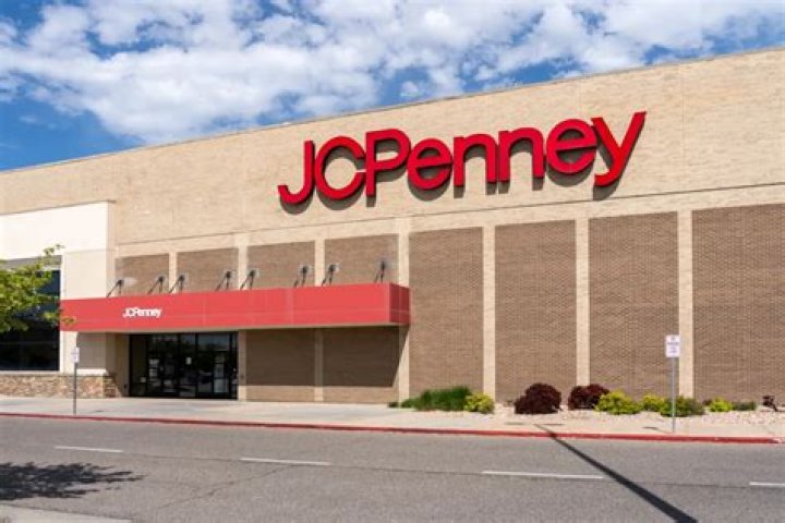 Does JCPenney pay well?
