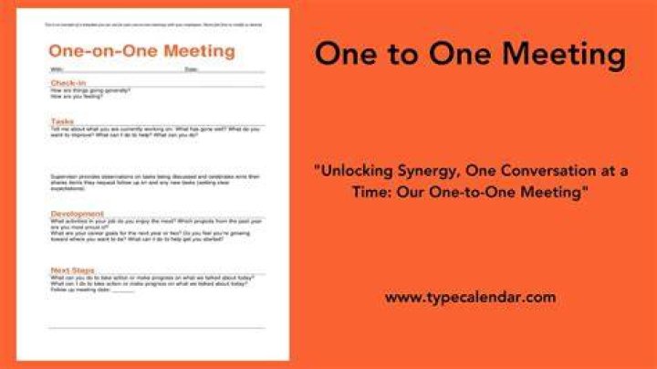 How do you conduct a monthly one on one meeting with your employees?