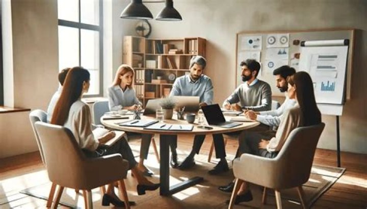 How do you hold an organizational meeting?