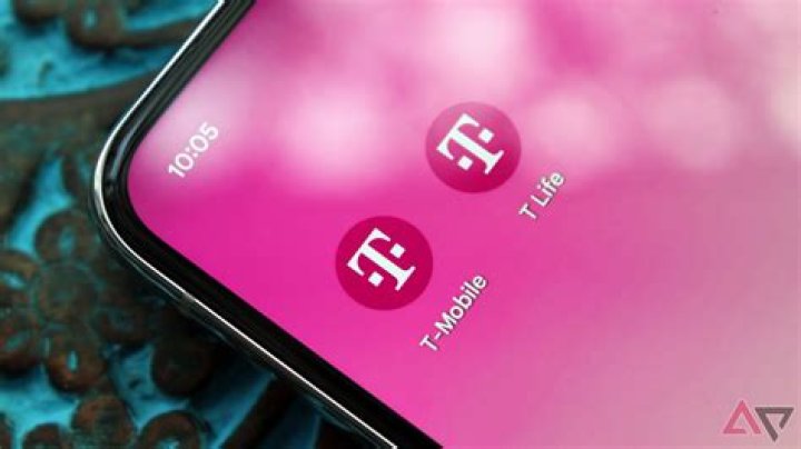 How does T-Mobile stores make money?