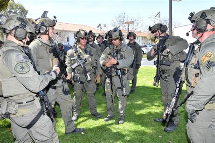 How much does a SWAT sniper get paid?