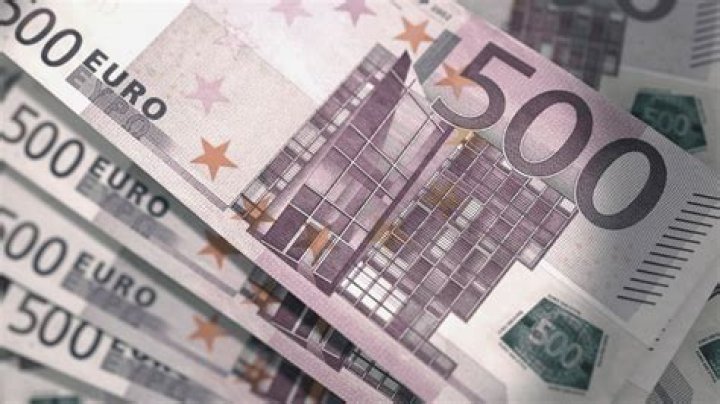 How much money can you deposit before it is reported?