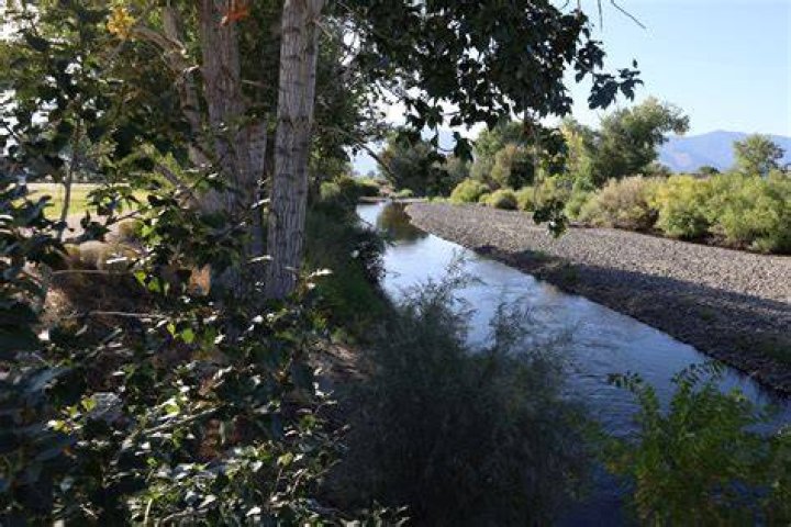 What river runs through southern Idaho?