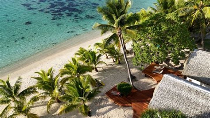 Who found Aitutaki?
