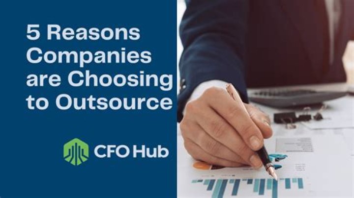 Why do companies offer cash discounts quizlet?
